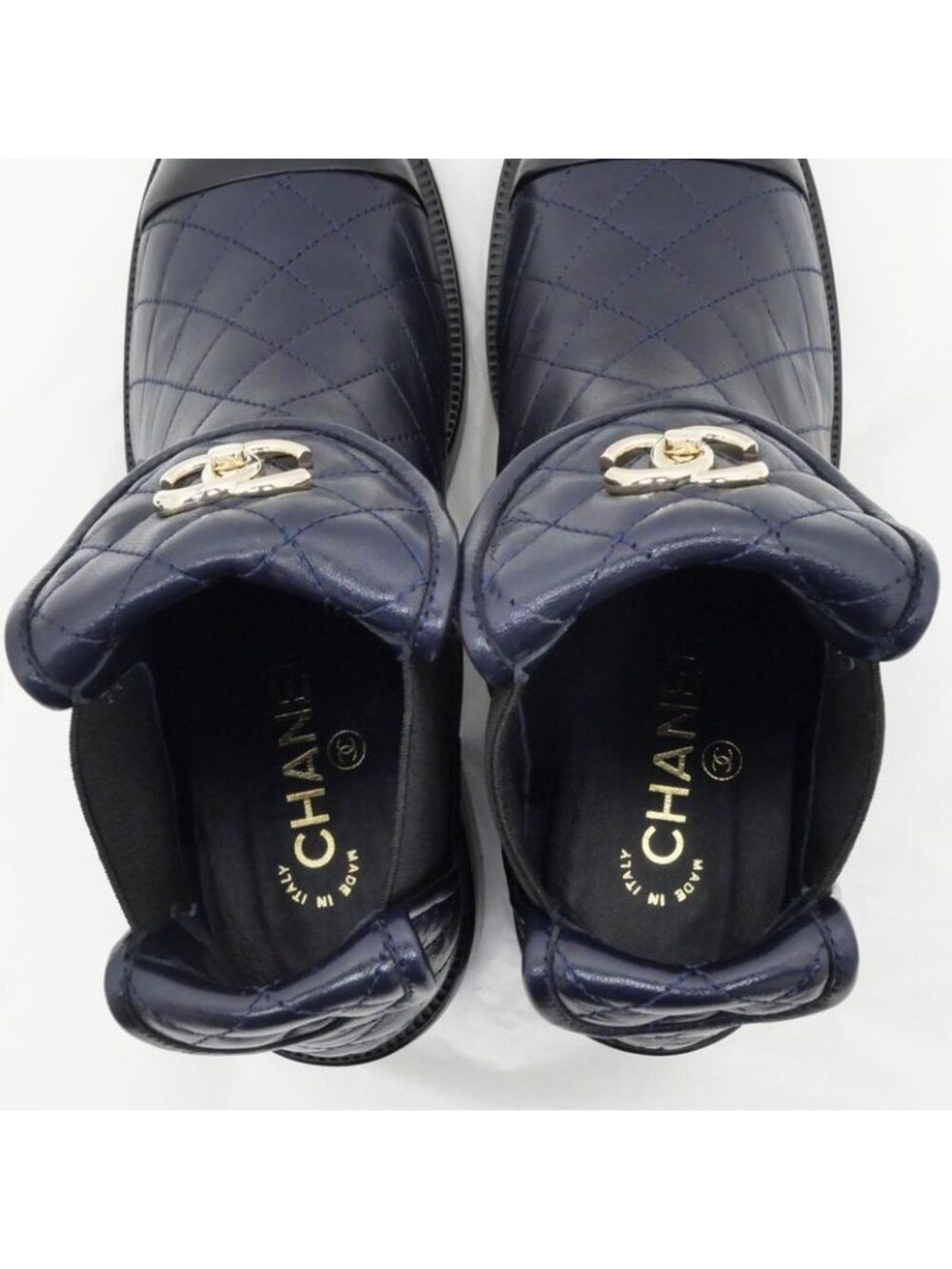 Chanel Quilted Turnlock Side Gore Shorts Navy 38 - Picture 7 of 10